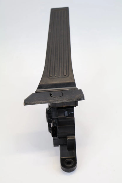 2013-2015 KIA SORENTO 3.3L V6 ACCELERATOR GAS PEDAL W/ TRAVEL SENSOR 32700-4Z000