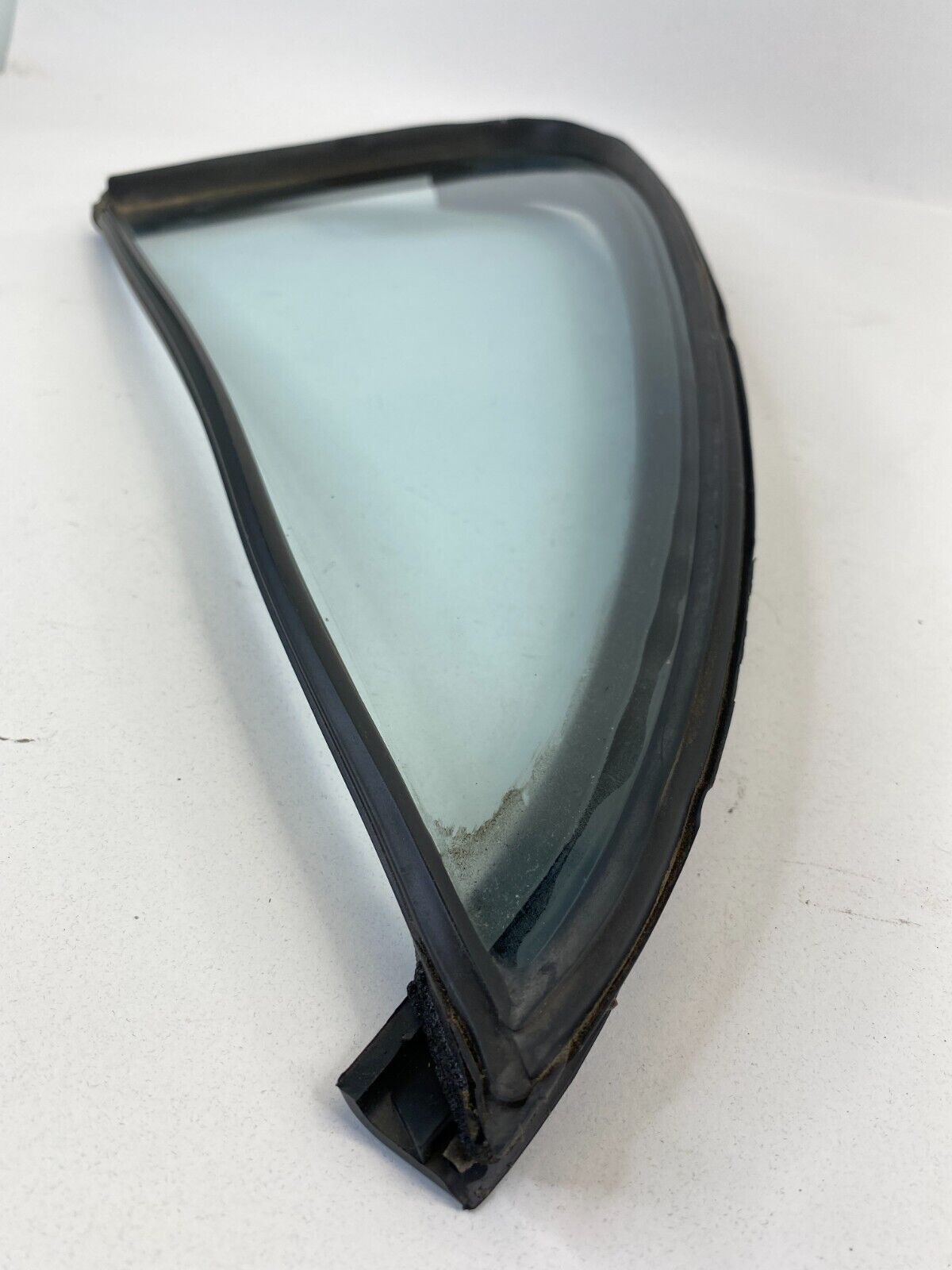 92-96 Toyota Camry Sedan Right Passenger Door Quarter Window Glass 68188-32010