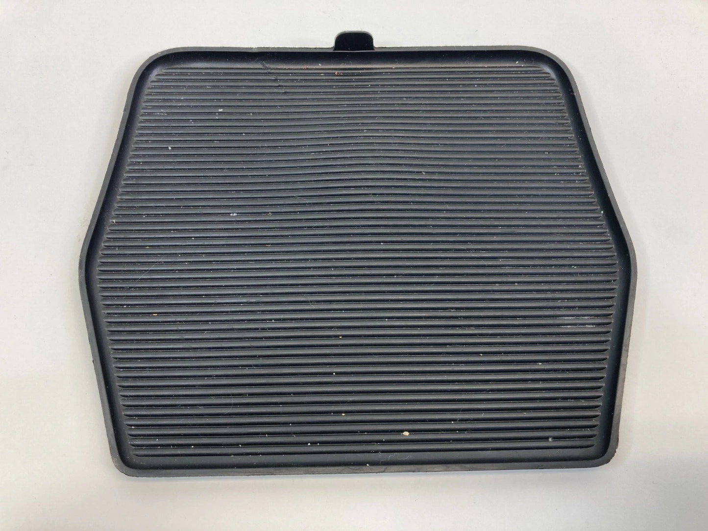 2008-2012 FORD ESCAPE CENTER CONSOLE RUBBER INSERT MAT 8L84-78047A74 OEM