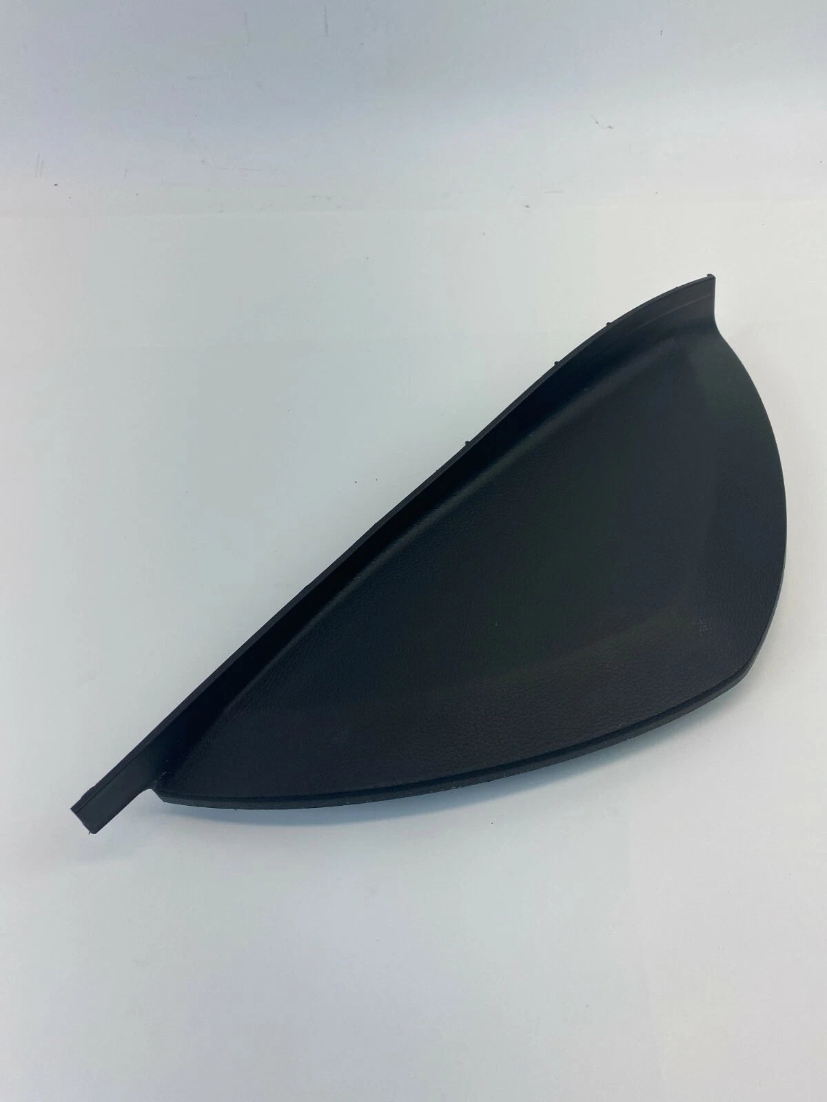 2008 2009 2010 SATURN VUE LEFT SIDE DASH INSTRUMENT PANEL SIDE END COVER TRIM