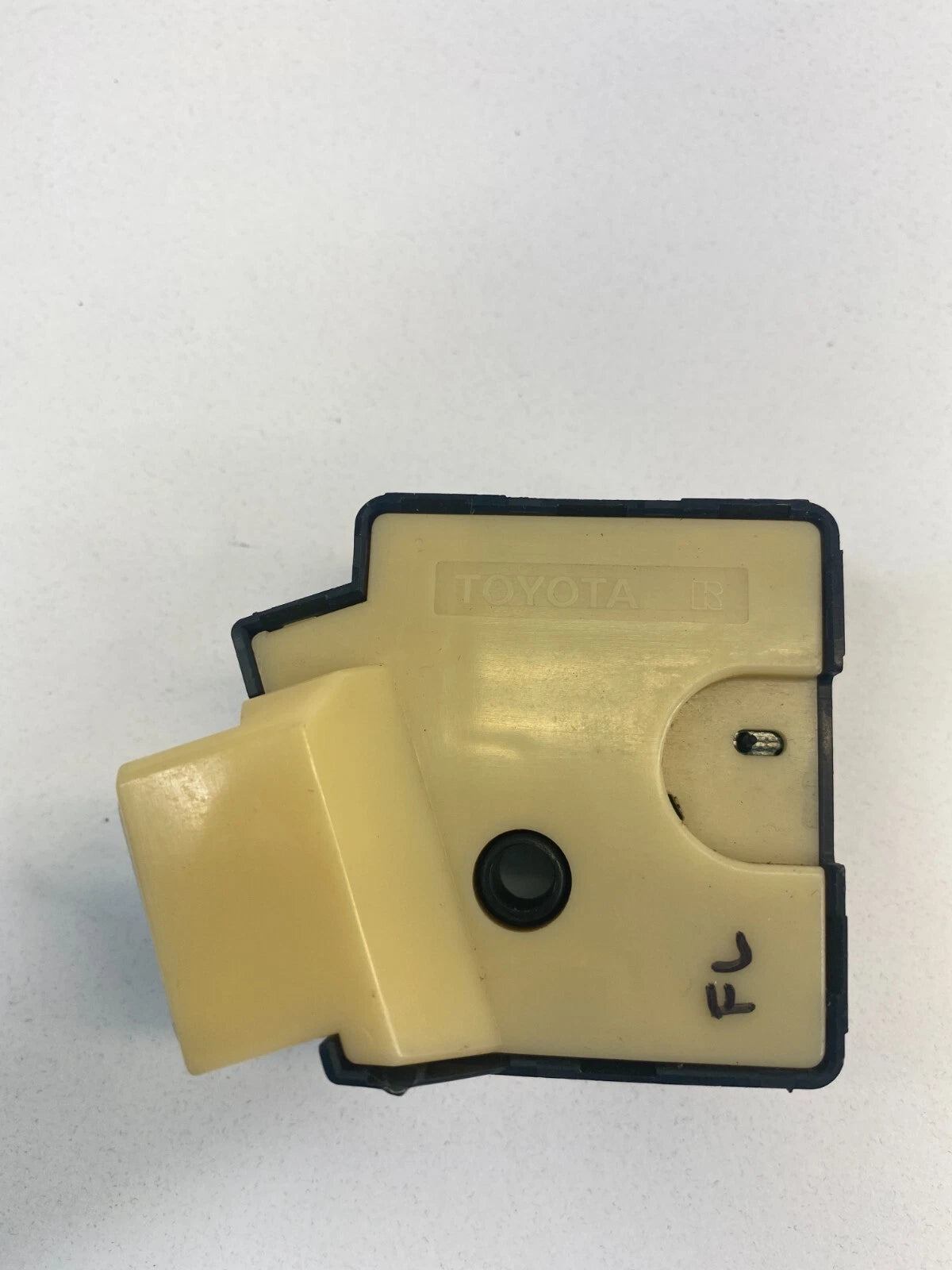 1990-1994 LEXUS LS400 FRONT LEFT DRIVER SEAT BELT ADJUSTMENT SWITCH 758090 OEM