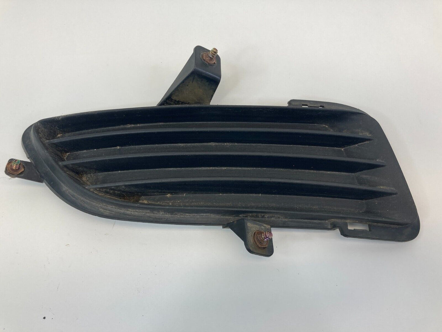 06-08 Hyundai Sonata Front Bumper Right Side Fog Grille Hole Cover 86513-3K000