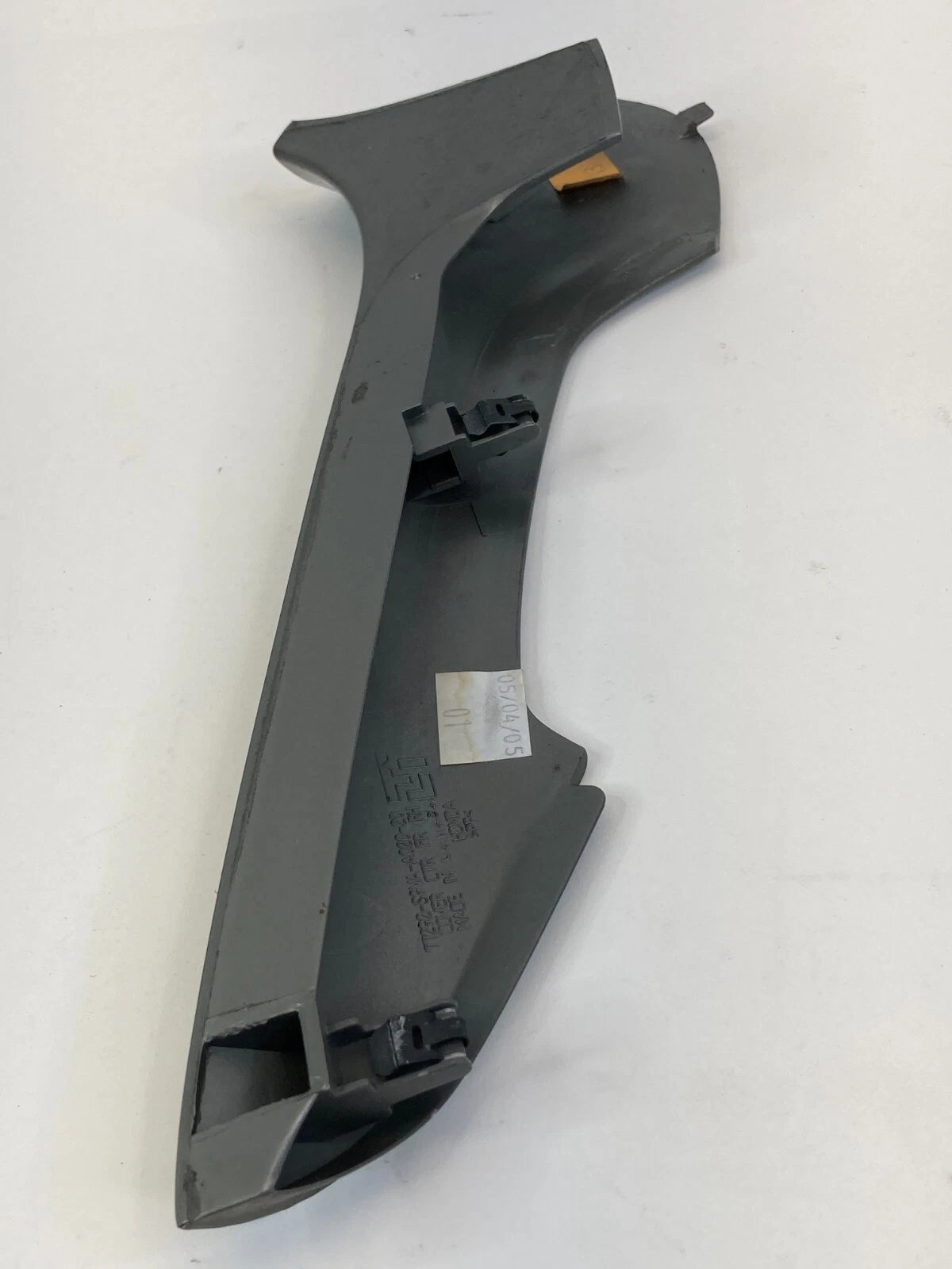 03-05 HONDA PILOT DASH LOWER RIGHT PASSENGER SIDE COVER TRIM BEZEL 77292S9VAA020
