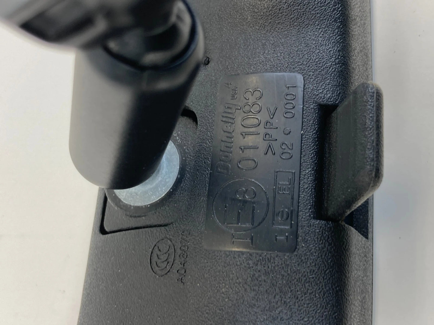 2015-2019 HYUNDAI SONATA INTERIOR REAR VIEW MIRROR INSIDE DONNELLY E801083 OEM