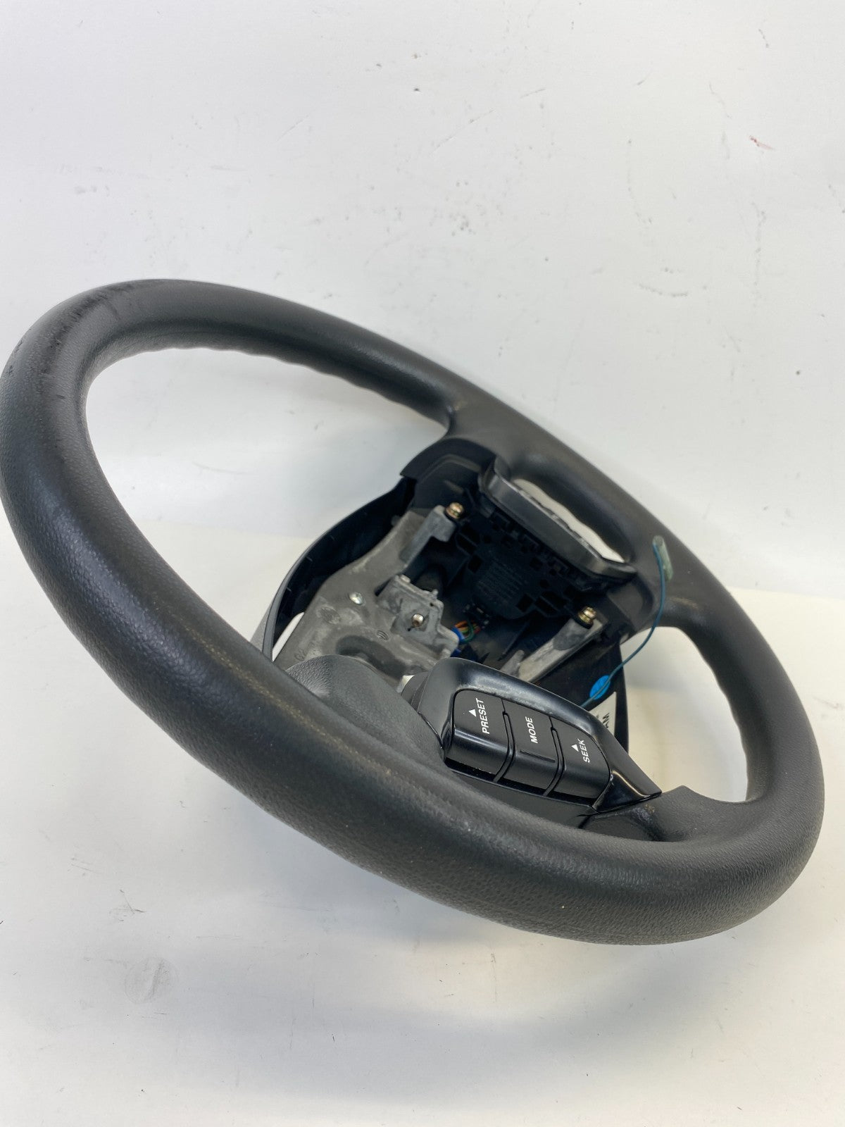 06-08 Kia Optima Left Driver Side Steering Wheel w/ Cruise Control Switch OEM