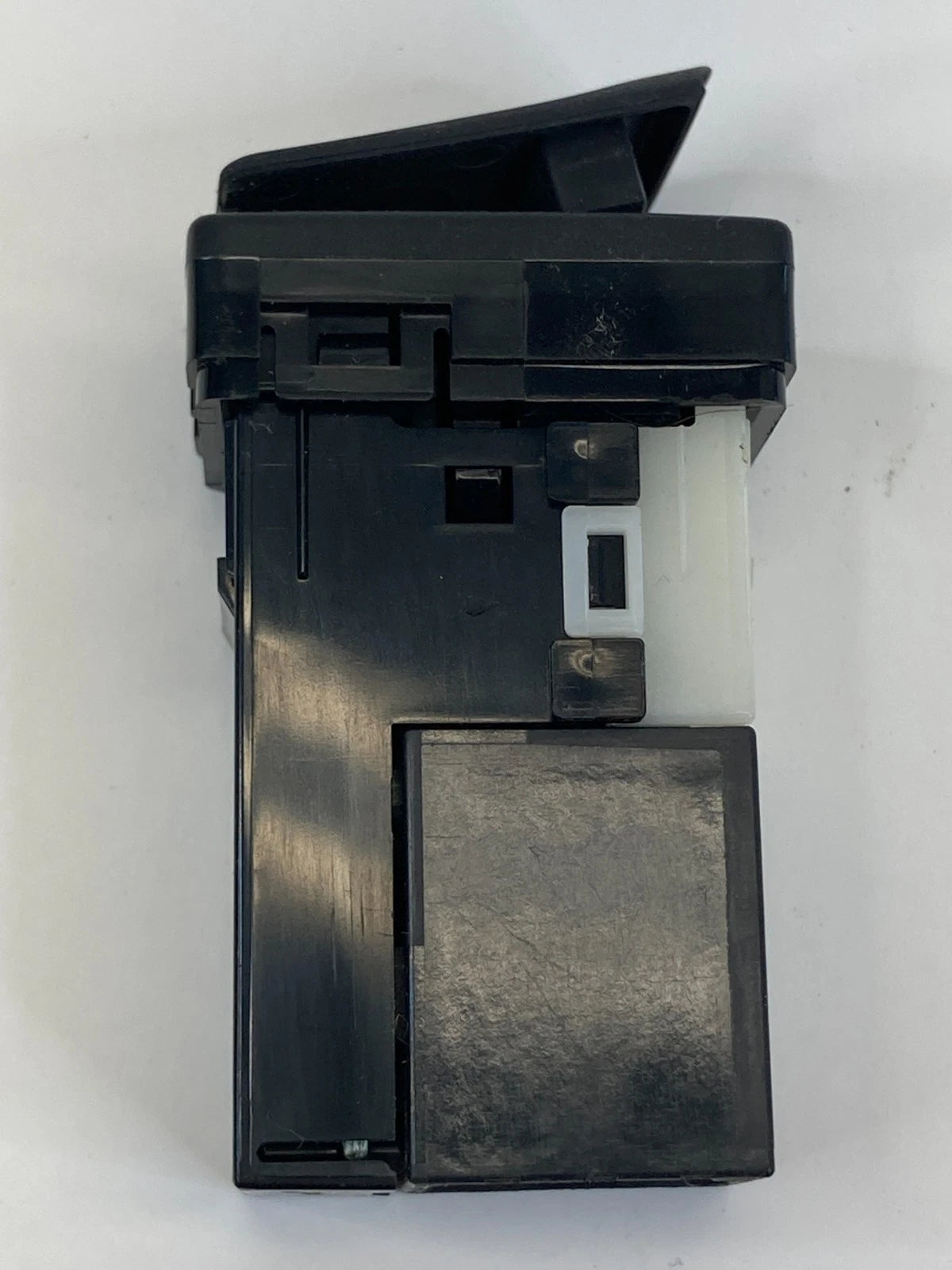 2013-2015 Toyota Prius Auxiliary Jack Aux In Control Switch Button 86190-47020