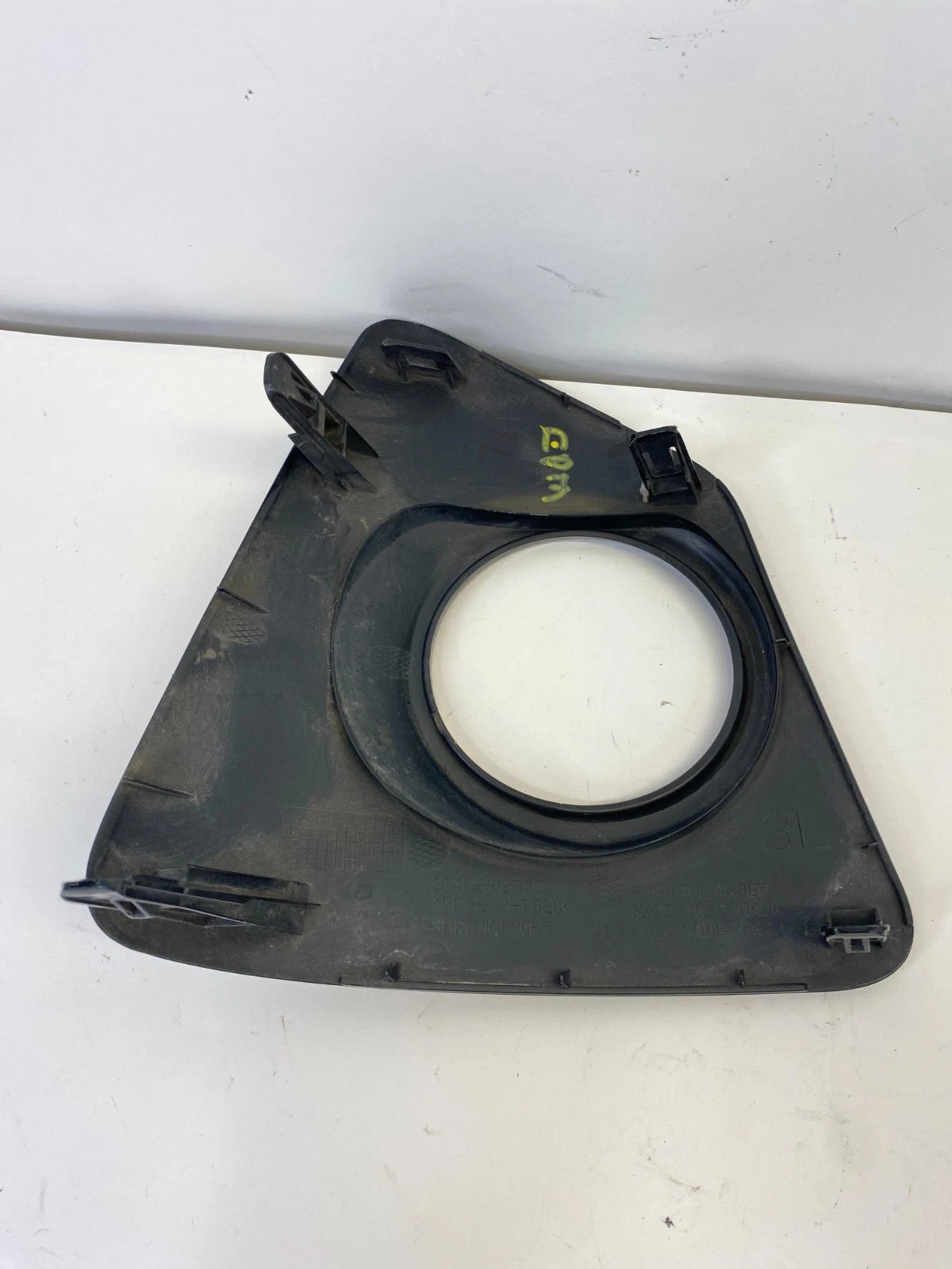 2014-2016 TOYOTA COROLLA FRONT LEFT FOG LIGHT LAMP COVER TRIM BEZEL 81482-02370