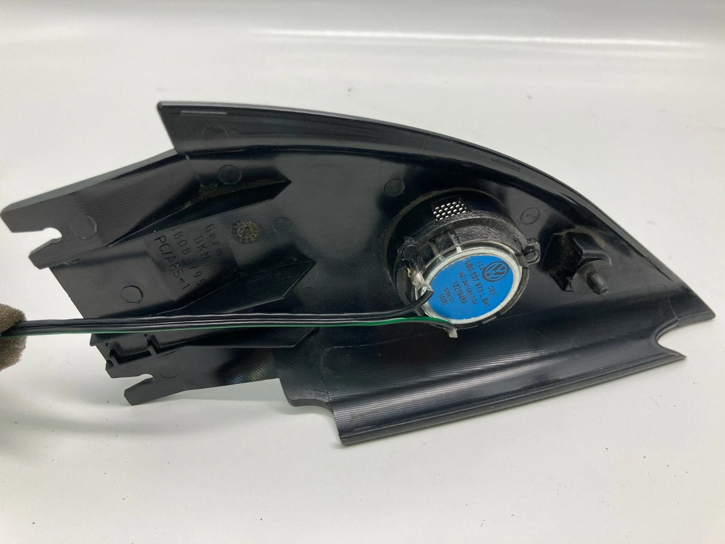02-05 VOLKSWAGEN PASSAT LEFT DRIVER DOOR TWEETER SPEAKER CORNER COVER 3B0837973L