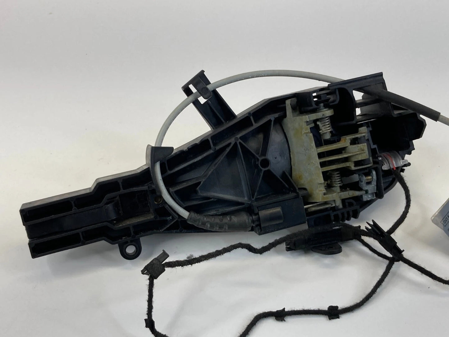 07 08 BMW 328XI FRONT RIGHT SIDE EXTERIOR OUTER DOOR HANDLE W LIGHT WIRE OEM