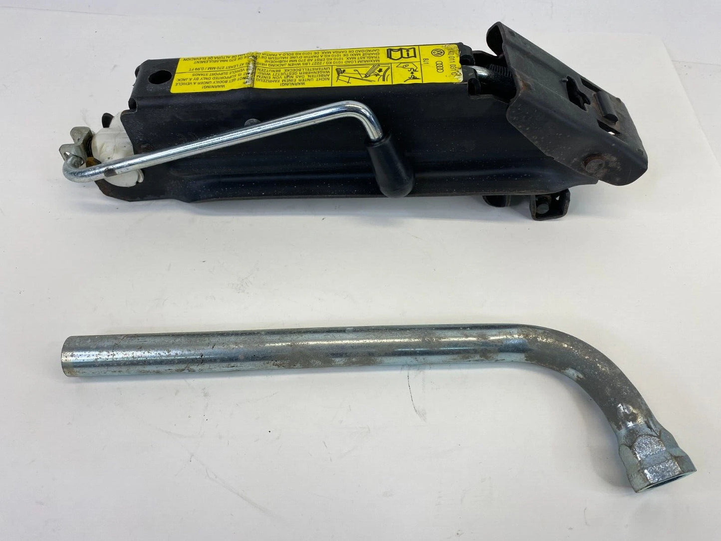 2005-2014 VOLKSWAGEN JETTA EMERGENCY TRUNK LIFT JACK WITH HANDLE 1K0011031C OEM