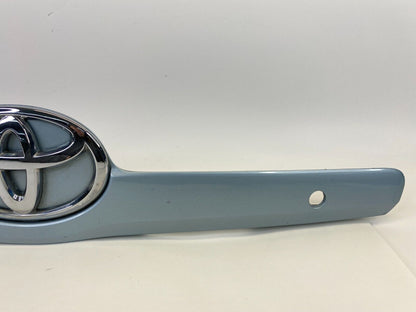 07-11 Toyota Camry Sedan Rear Trunk Lid Molding Trim Panel W/ Emblem 7680106120G