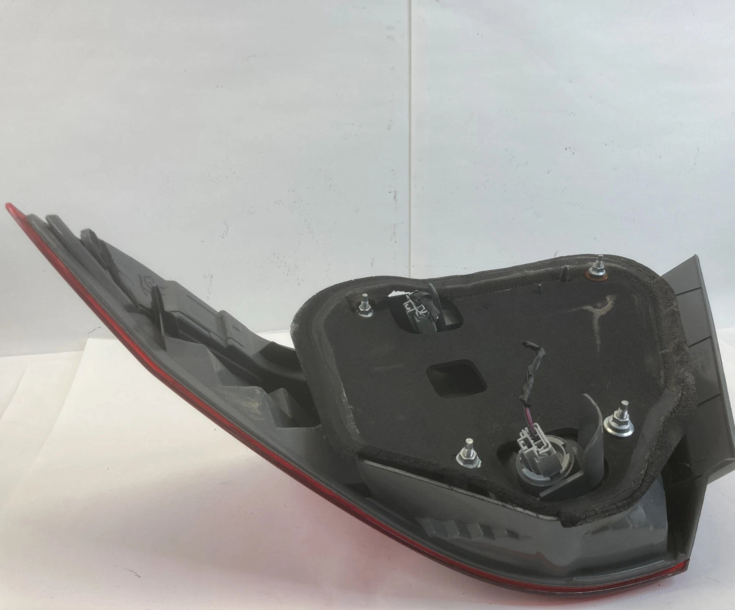 2006 2007 HONDA ACCORD SEDAN REAR RIGHT PASSENGER TAIL LIGHT LAMP TAILLIGHT