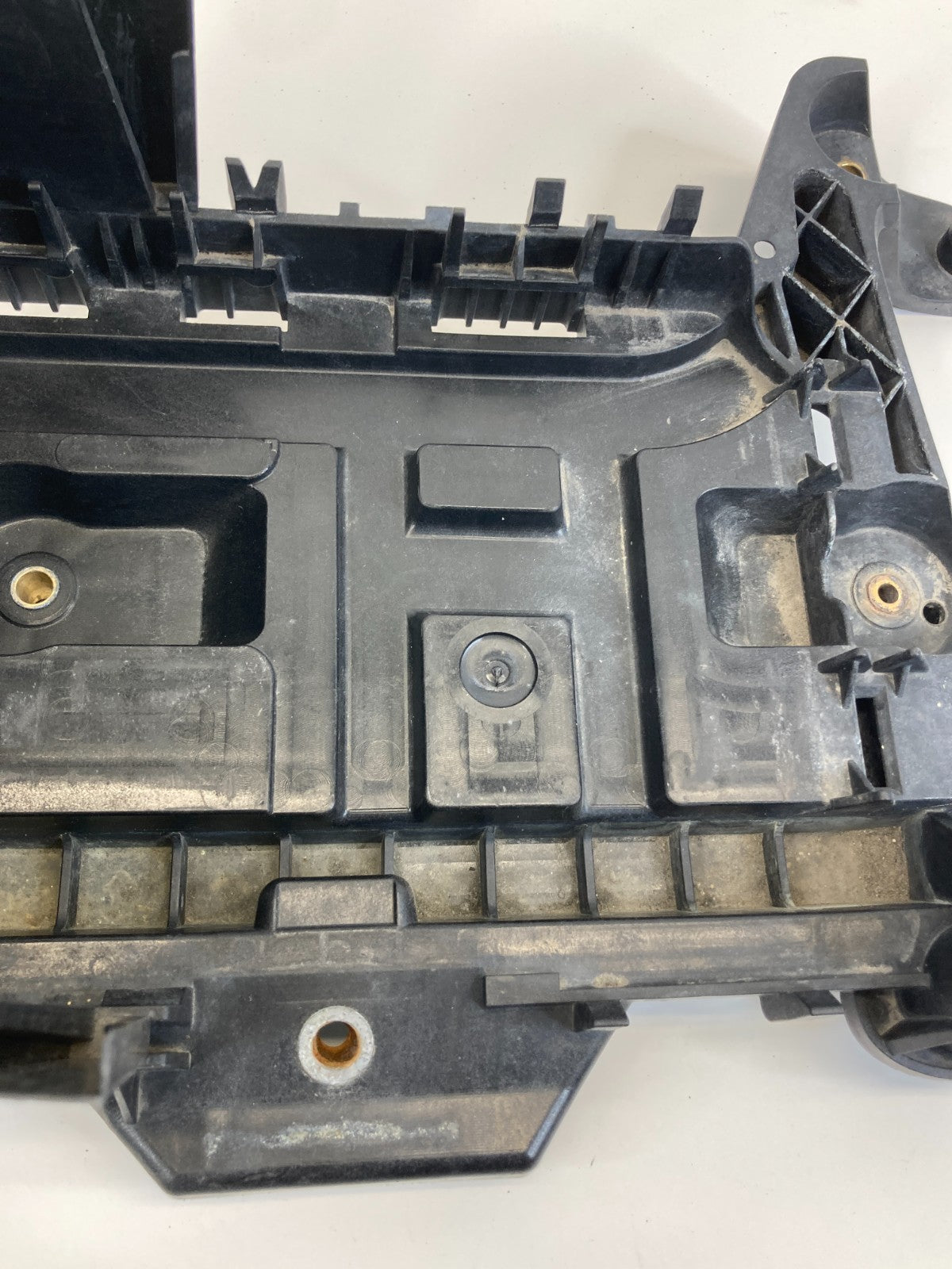 09-17 Volkswagen CC 05-18 Jetta Battery Tray Holder Support Bracket 3C0915336