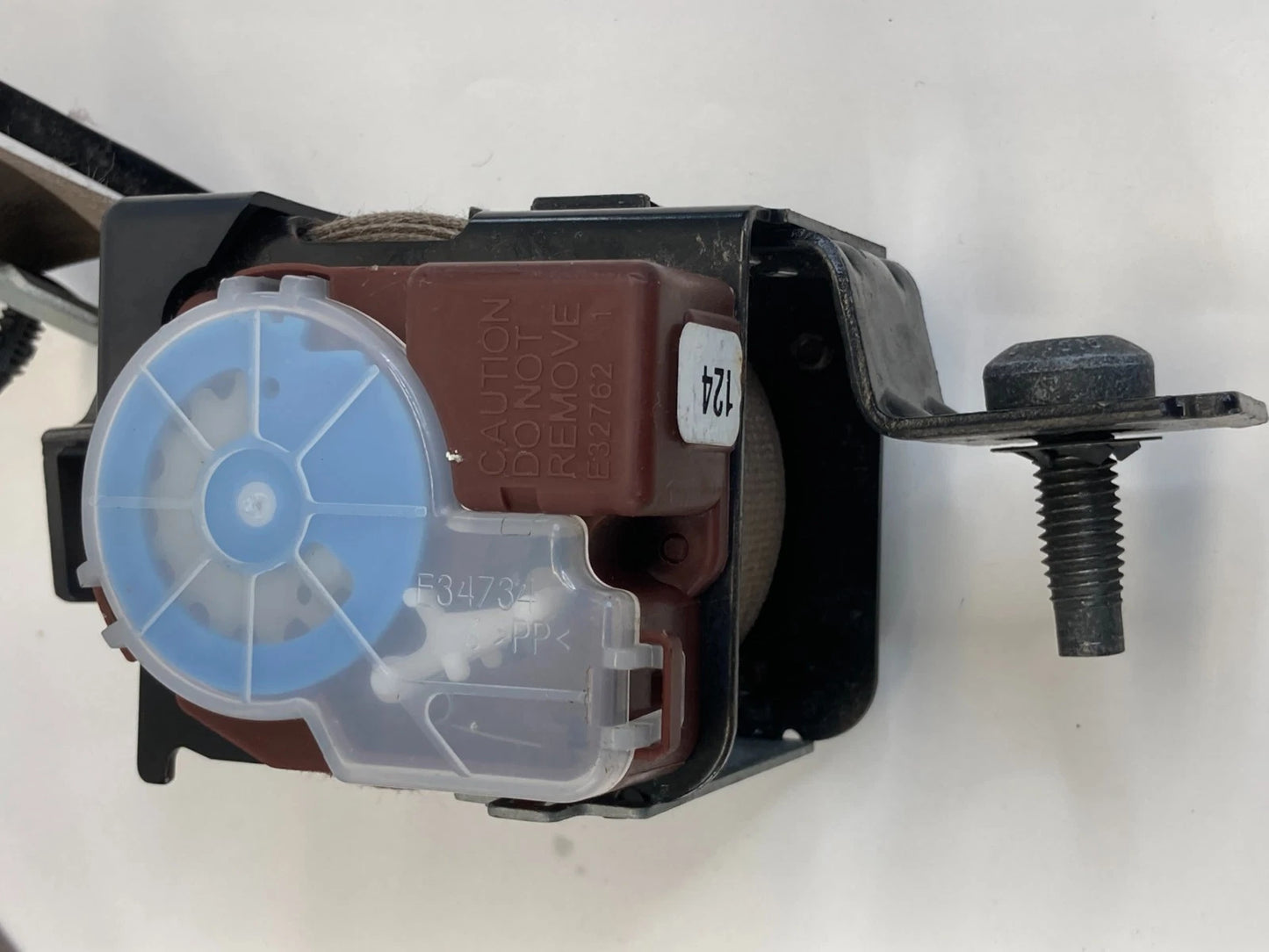 2002 2003 2004 2005 Ford Explorer Front Right Side Seat Belt Retractor OEM