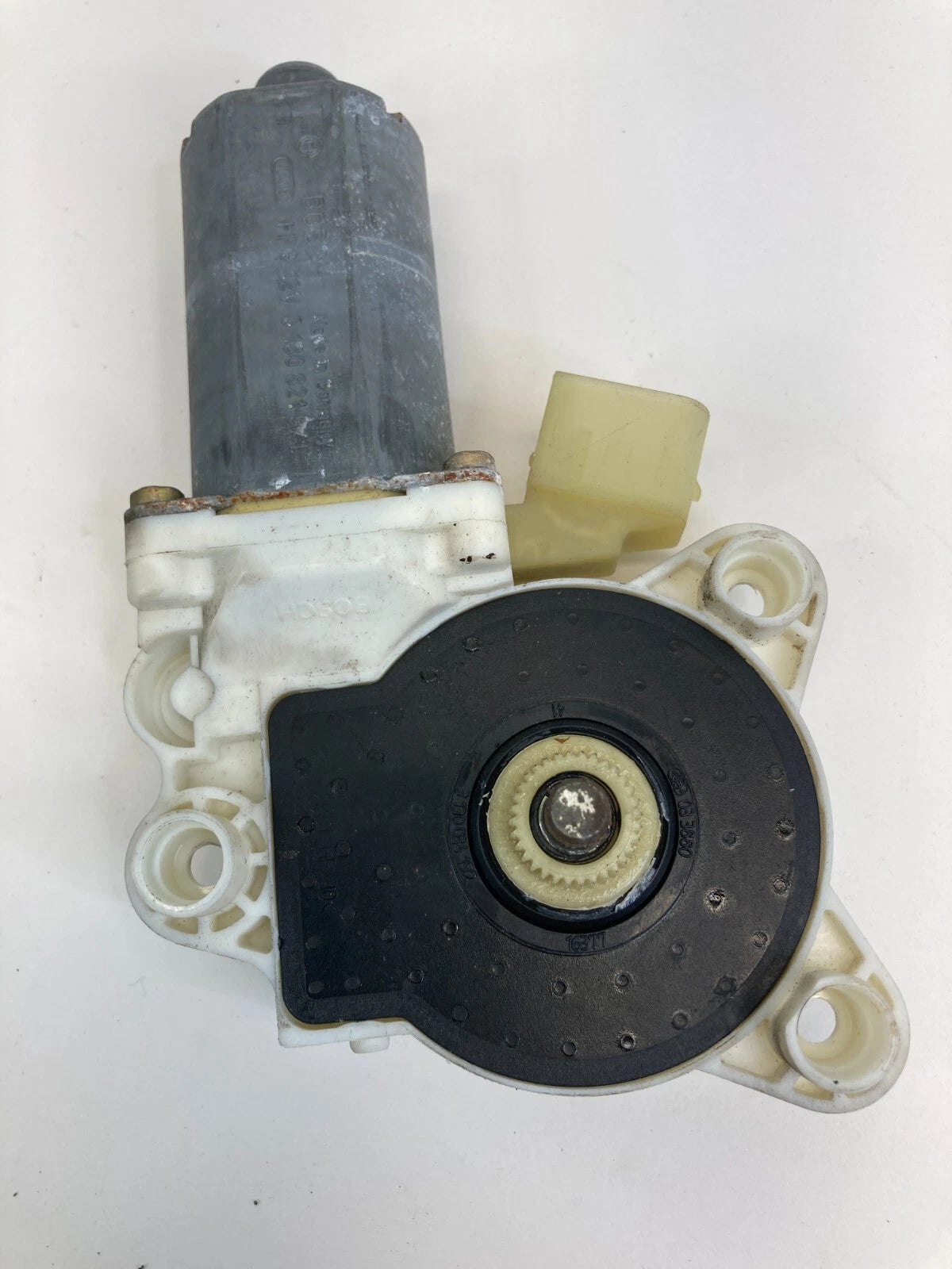 2003-2009 MERCEDES-BENZ E320 FRONT RIGHT DOOR POWER WINDOW MOTOR A2118203042 OEM