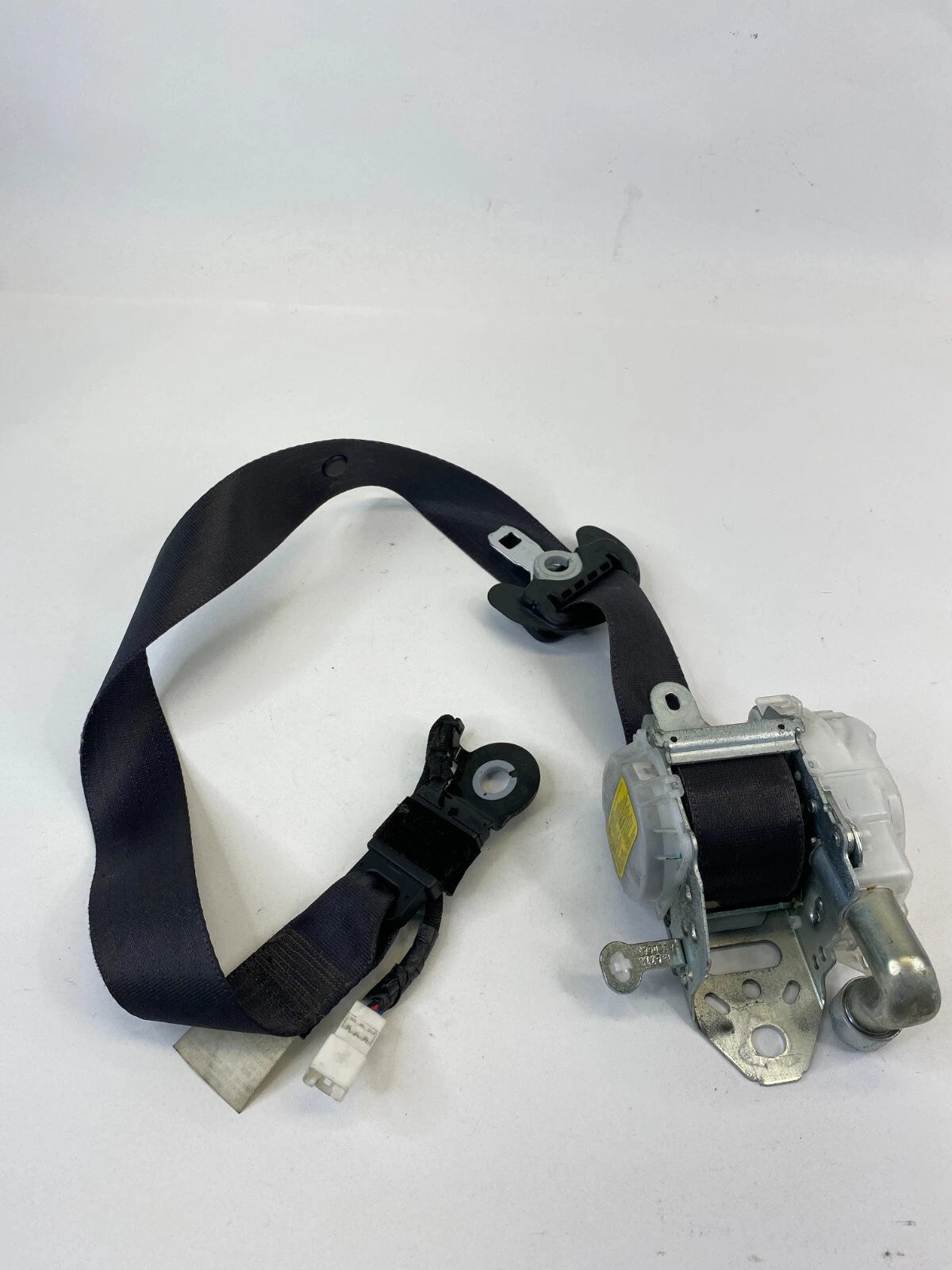 2009 2010 TOYOTA MATRIX FRONT RIGHT PASSENGER SIDE SEAT BELT RETRACTOR FR RH OEM