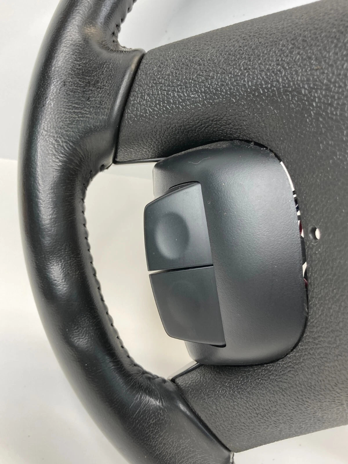 2009-2012 GMC ACADIA BUICK ENCLAVE STEERING WHEEL W/ CRUISE CONTROL 20910933 OEM