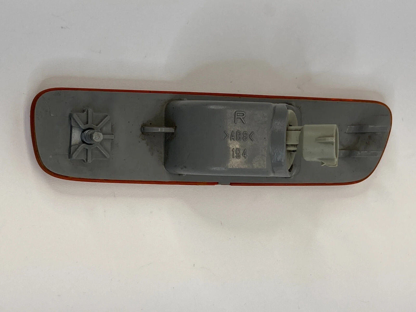 99 00 01 02 03 LEXUS RX300 FRONT RIGHT PASSENGER BUMPER MARKER LIGHT LAMP OEM