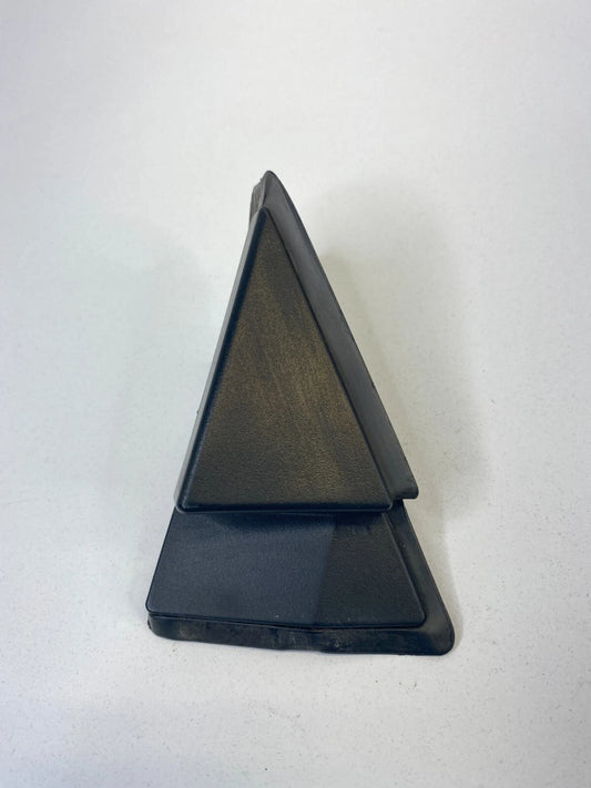 2011 NISSAN VERSA SEDAN REAR LEFT DRIVER EXTERIOR OUTER CORNER MOLDING COVER