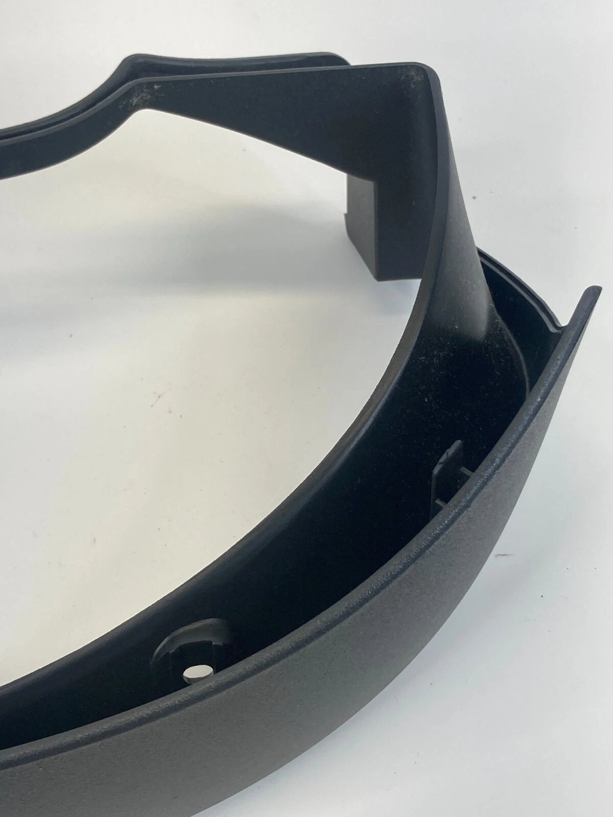 2002-2006 SATURN VUE DASH SPEEDOMETER CLUSTER TRIM BEZEL PANEL COVER 10356212