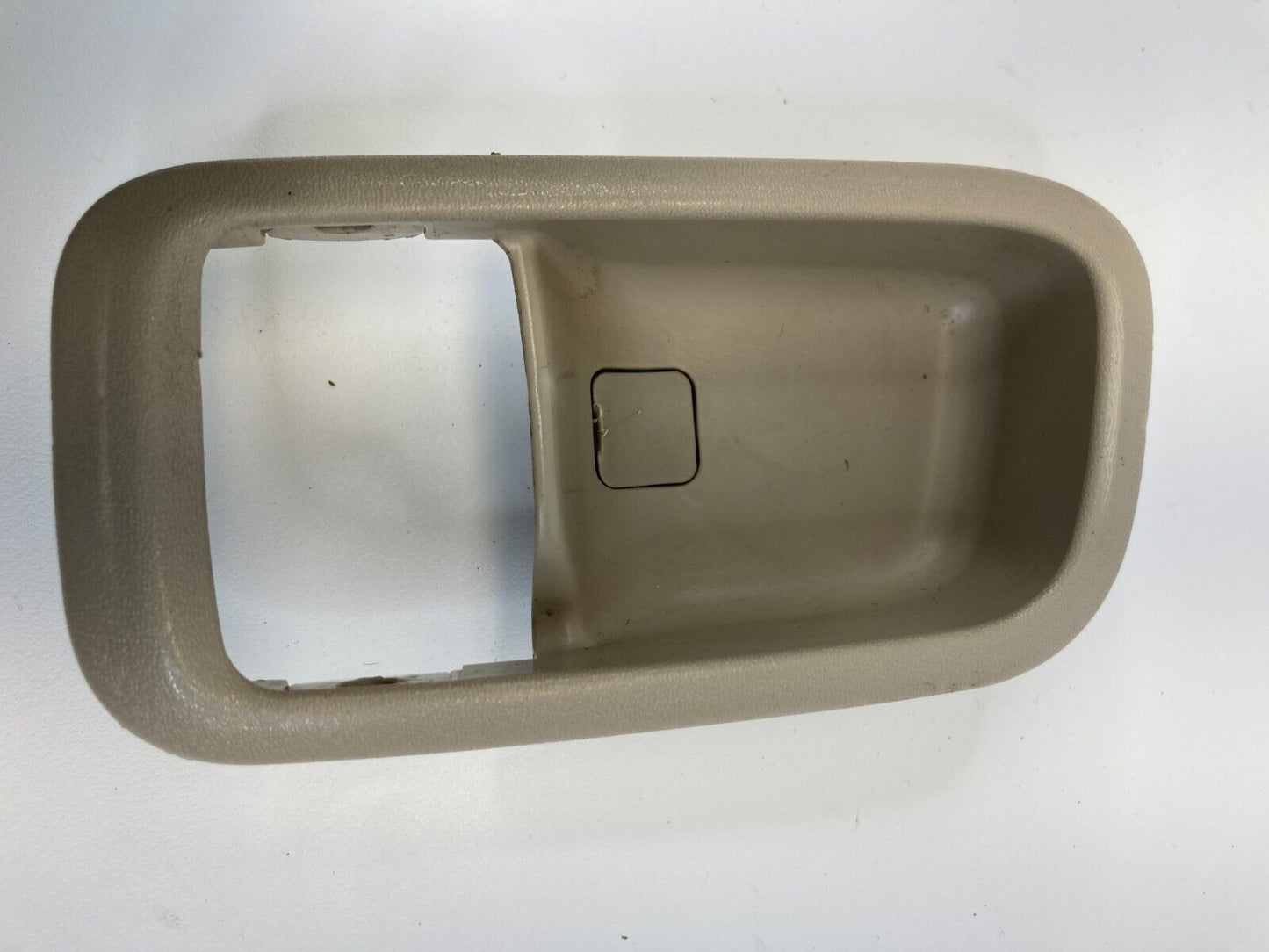 01-03 Lexus RX300 Front Left Interior Door Handle Bezel Cover Trim 69278-22050