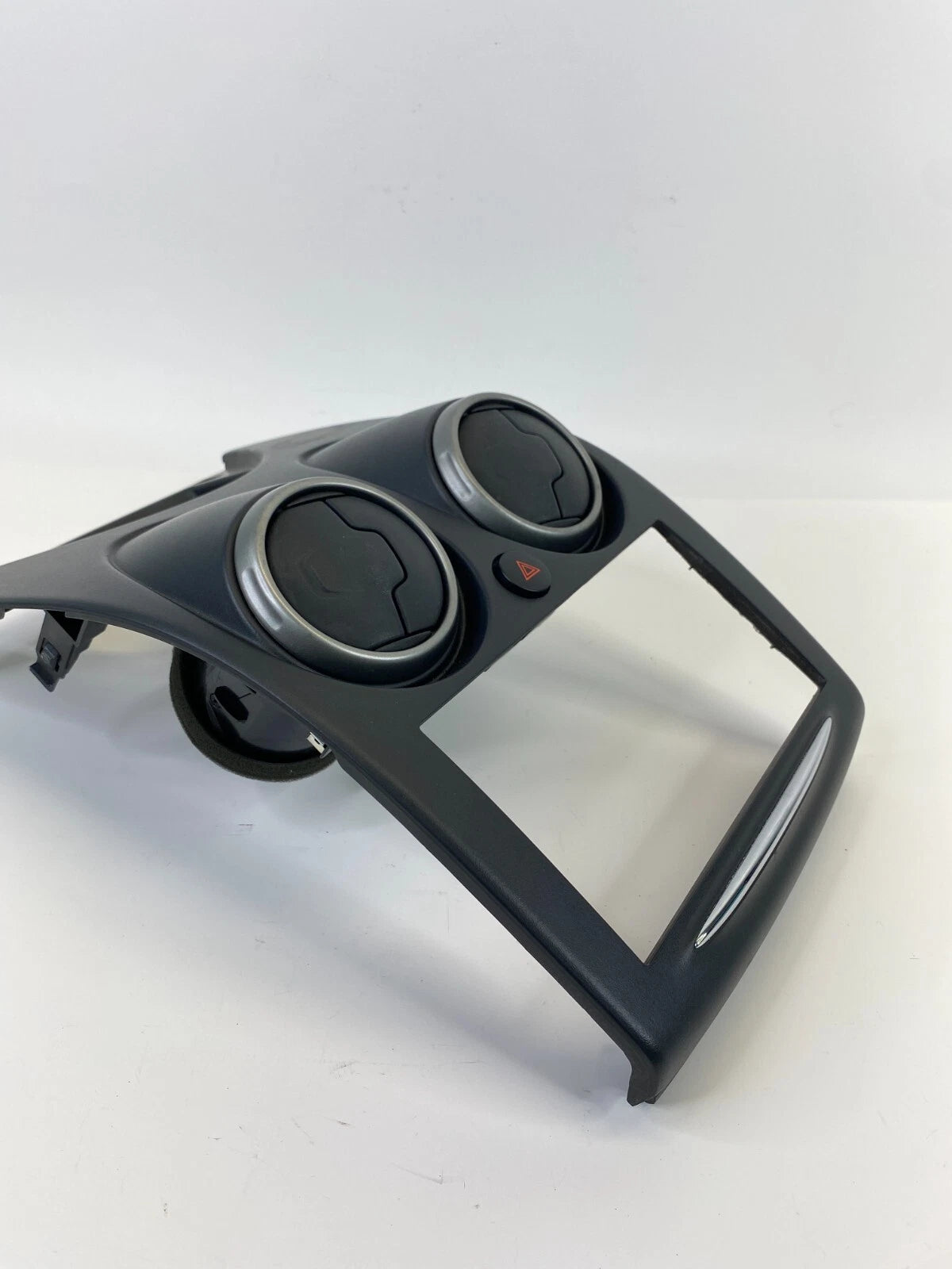 2011-2013 NISSAN ROGUE CENTER DASH TRIM RADIO BEZEL PANEL AIR VENTS 68260-1VK0A