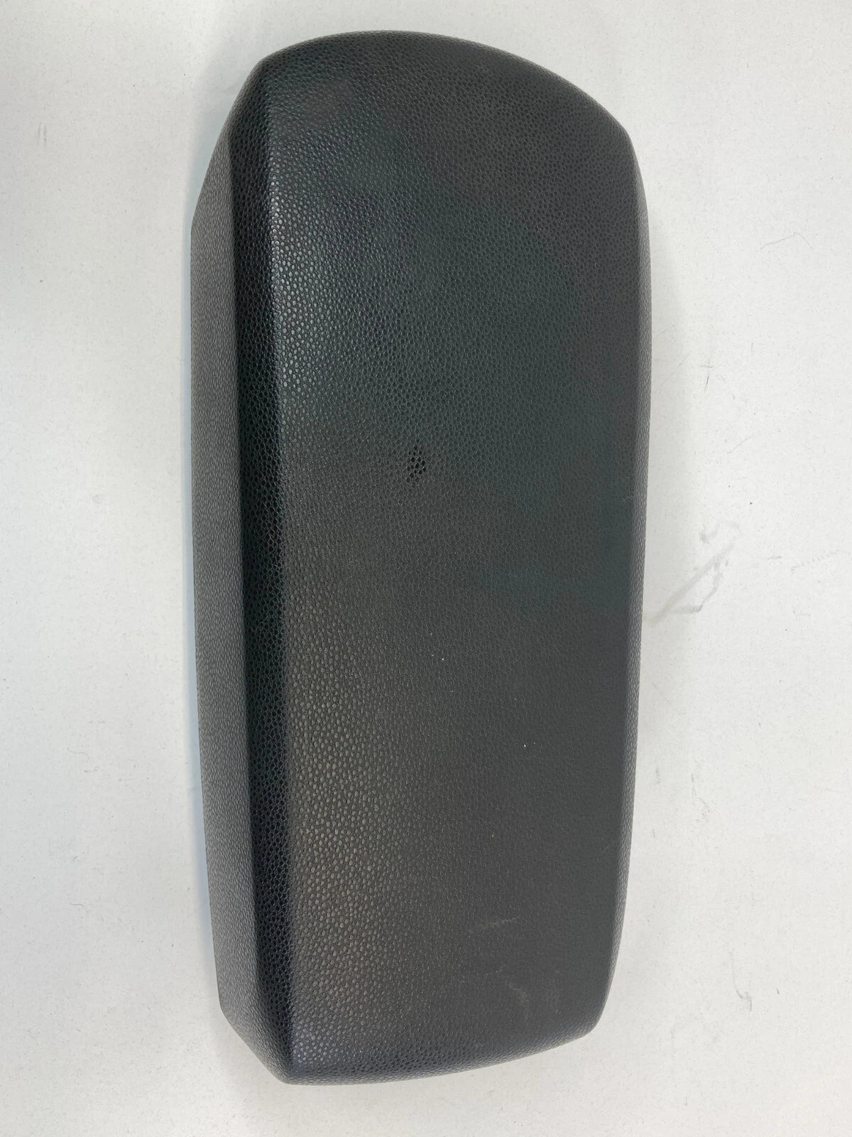 2008-2011 FORD FOCUS SEDAN CENTER CONSOLE ARMREST ARM REST LID COVER COMPARTMENT