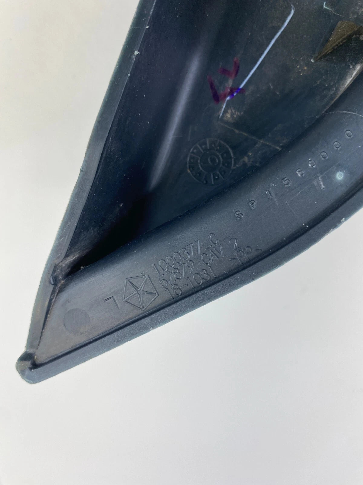 08-10 DODGE AVENGER FRONT LEFT SIDE DOOR MIRROR CORNER COVER TRIM 52879CAV2 OEM