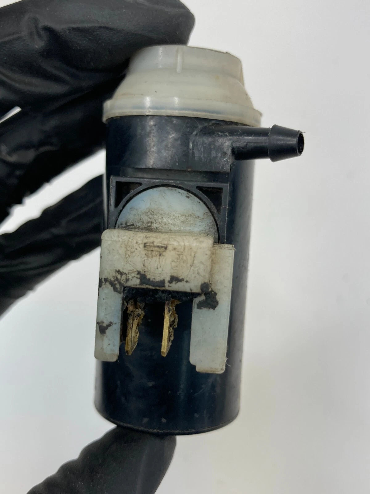2007 2008 HONDA FIT HATCHBACK REAR WINDSHIELD WASHER PUMP ASSEMBLY OEM