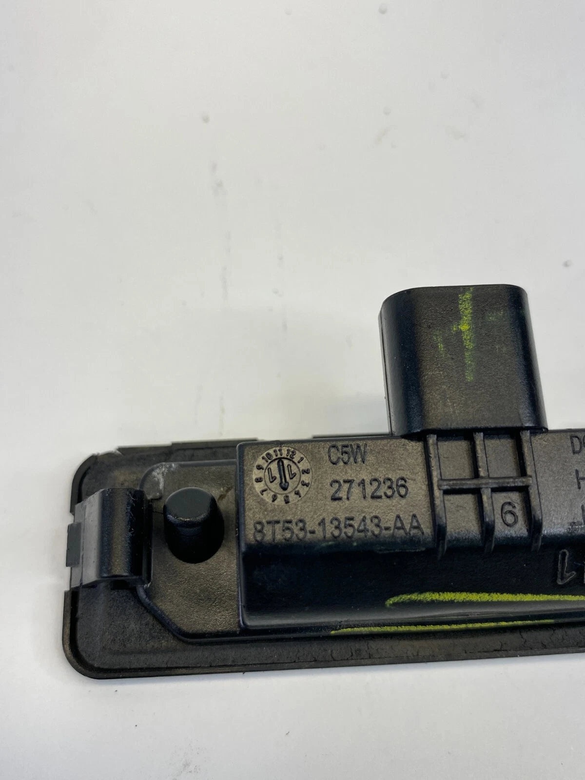 2006-2012 FORD FUSION REAR TRUNK LICENSE PLATE LIGHT LAMP 6E53-13543-AA OEM