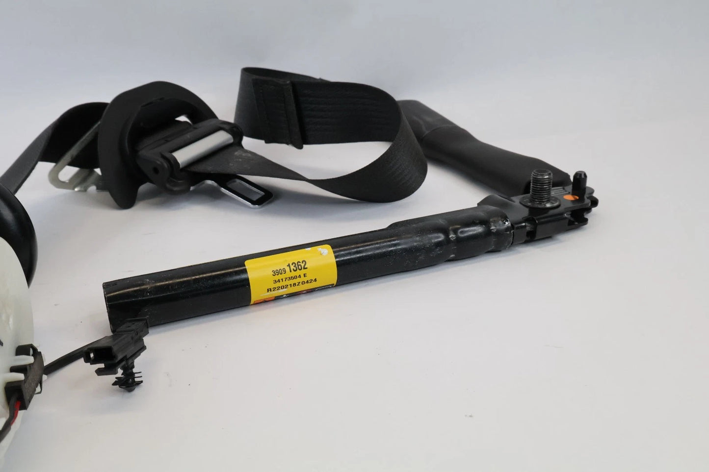 2016-2019 CHEVROLET CRUZE FRONT RIGHT PASSENGER SEAT BELT RETRACTOR 42583481 OEM