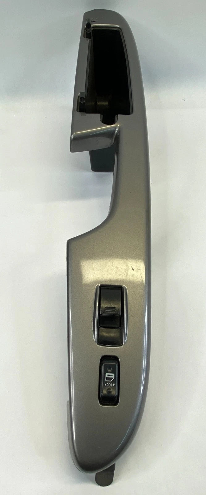 2004-2010 TOYOTA SIENNA FRONT RIGHT DOOR WINDOW SWITCH BEZEL 74231-AE010 OEM