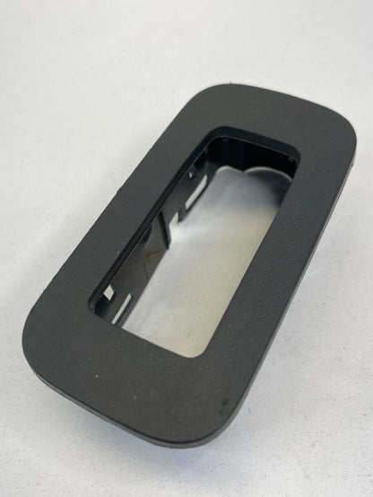 2007-2010 DODGE CHARGER RIGHT PASSENGER DOOR WINDOW SWITCH COVER BEZEL 100010774