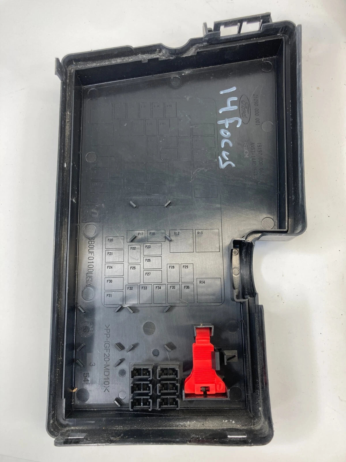 2012-2014 FORD FOCUS 2.0L ENGINE COMPARTMENT FUSE BOX JUNCTION RELAY MODULE OEM