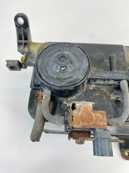 96 97 98 99 00 TOYOTA 4RUNNER TACOMA 2.7L FUEL VAPOR CHARCOAL CANISTER OEM