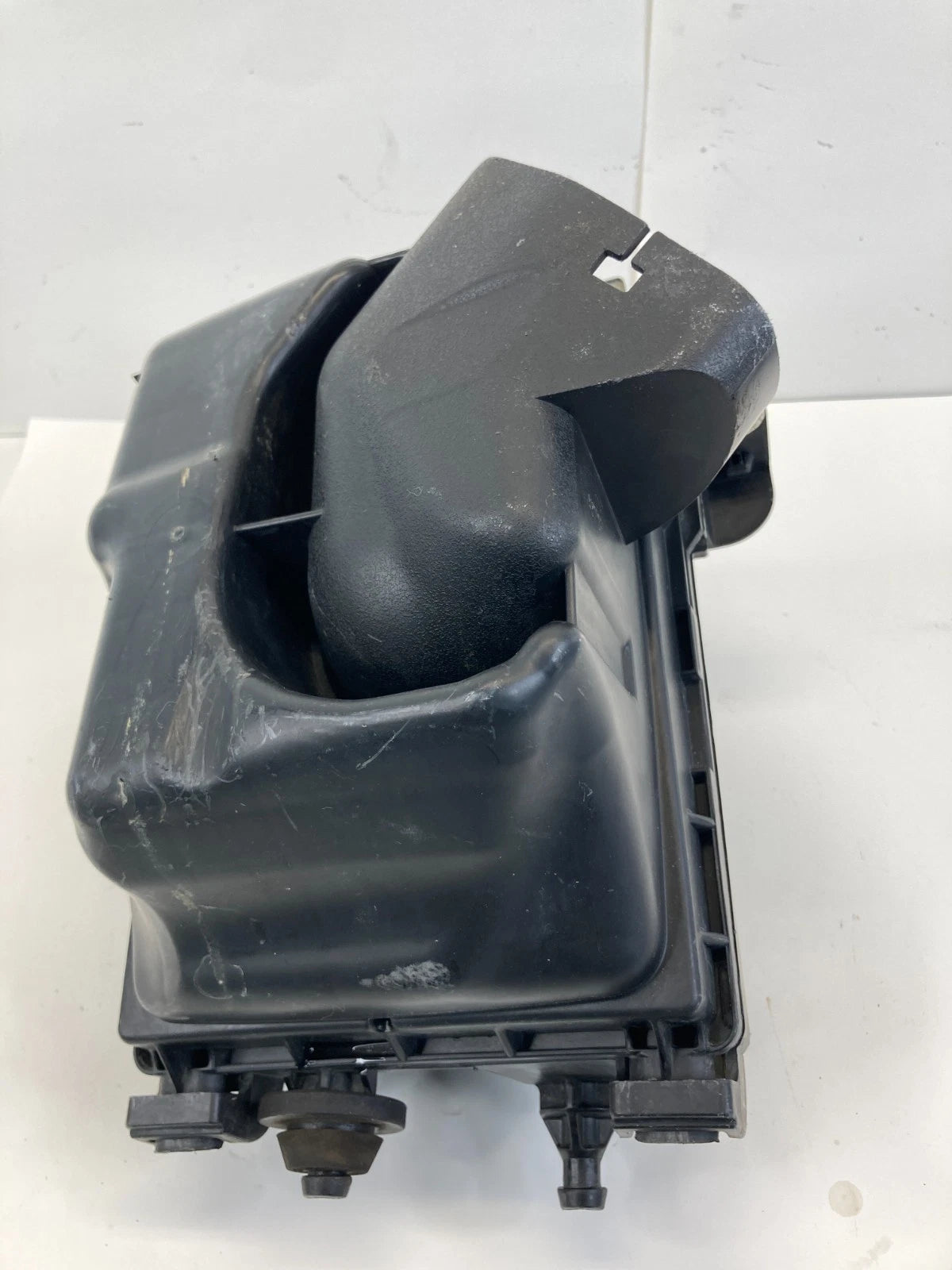 2013-2019 Nissan Sentra 1.8L L4 A/T Air Cleaner Filter Box Assy 16500-3RC2A OEM