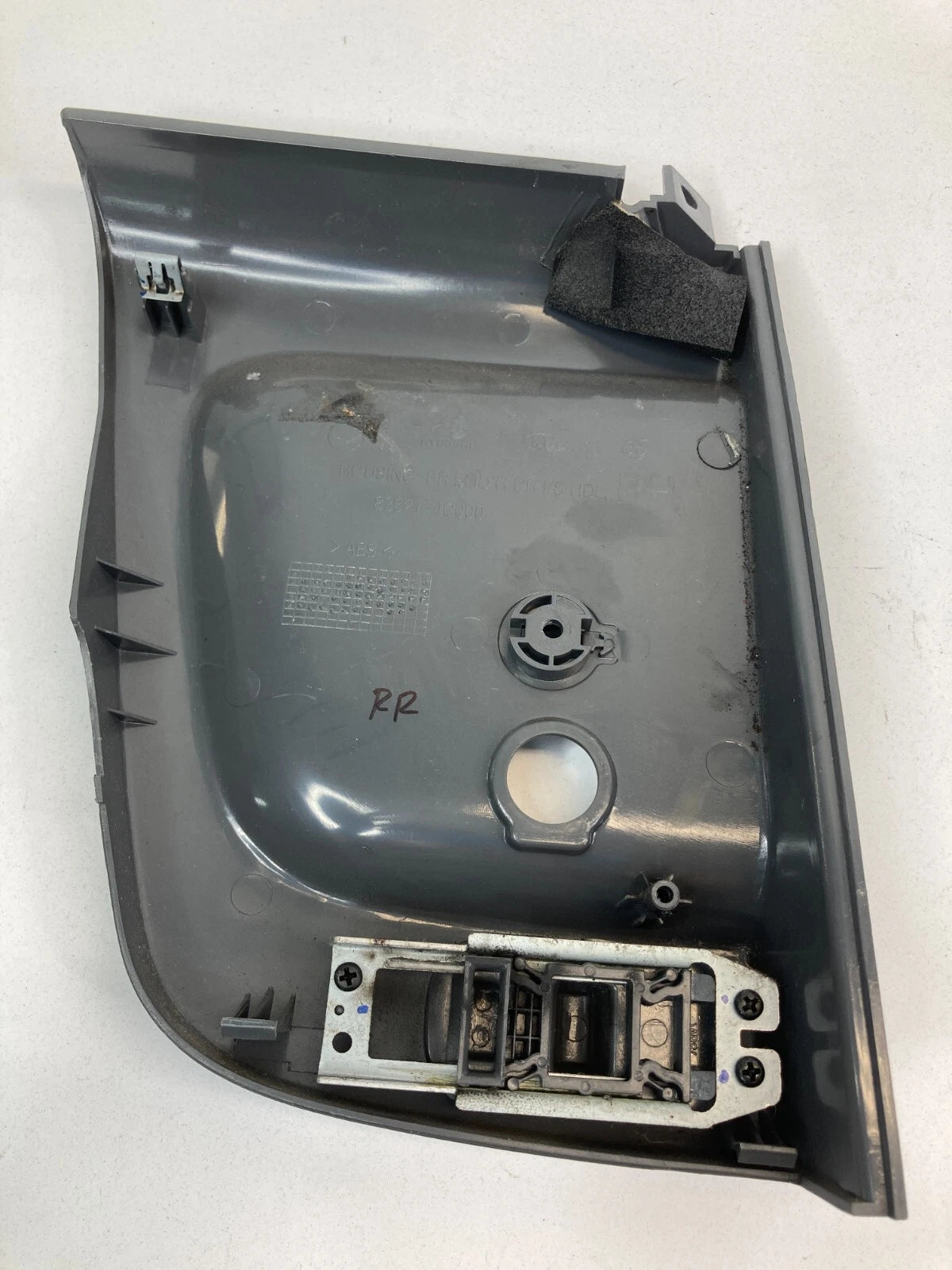 2007-2010 KIA SEDONA REAR RIGHT SLIDING DOOR INNER HANDLE BEZEL COVER 836214D000