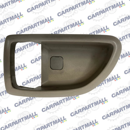 03-09 KIA SORENTO FRONT LEFT DRIVER SIDE INNER DOOR HANDLE BEZEL TRIM 826213E000