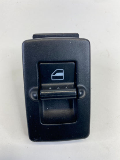 1998-2007 Volkswagen Beetle Front Right Side Door Power Window Control Switch