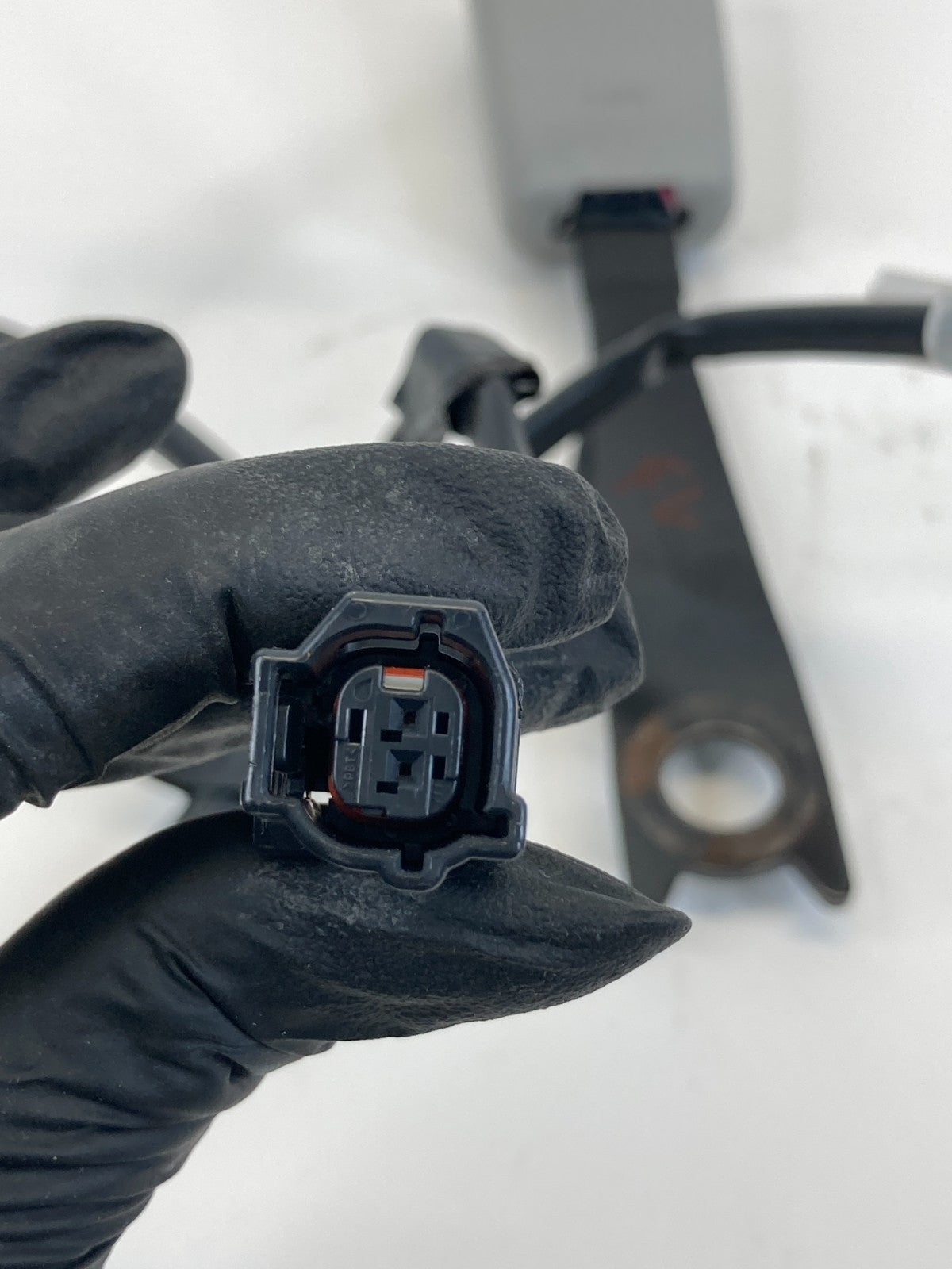 2008 2009 2010 2011 2012 Toyota Avalon Front Left Driver Seat Belt Buckle OEM