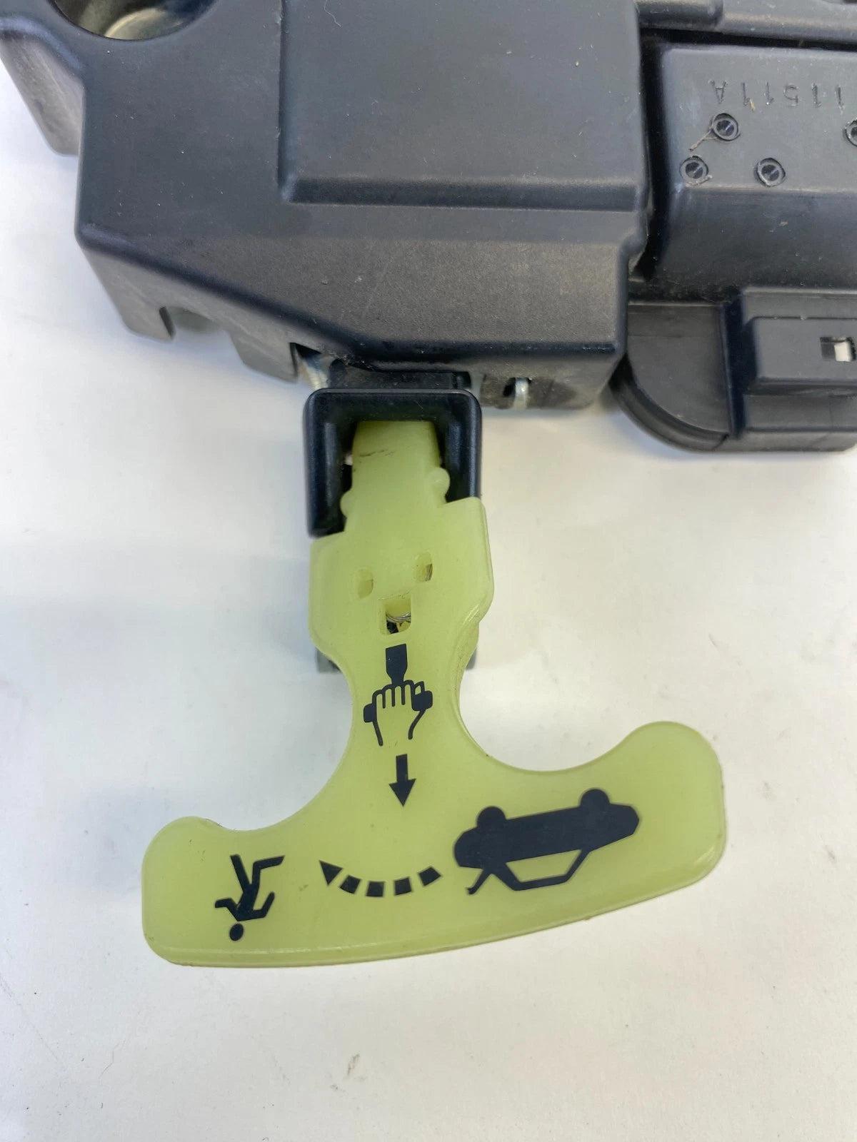 2010-2013 SUZUKI KIZASHI REAR TRUNK LID LOCK LATCH ACTUATOR ASSEMBLY OEM