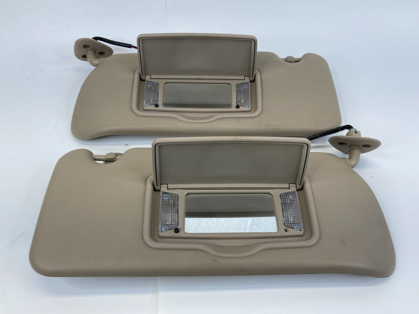 2004-2009 Cadillac SRX Front Right & Left Side Sunvisor Sun Visor Shade Pair Set