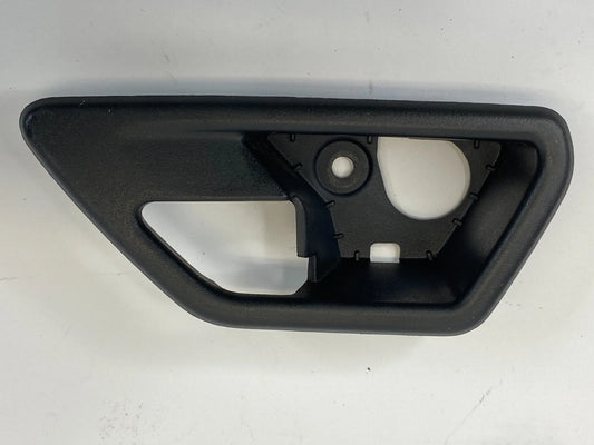 2009 2010 DODGE JOURNEY FRONT LEFT INTERIOR DOOR HANDLE BEZEL TRIM 100000257 OEM