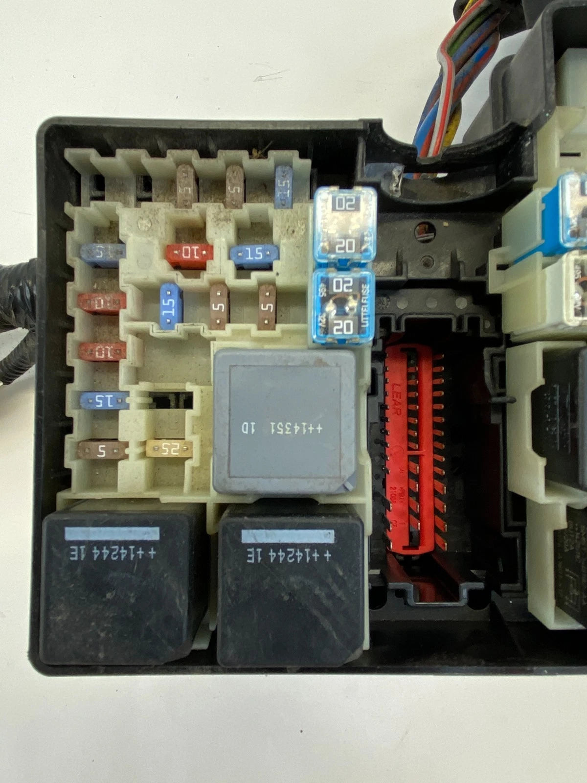 2013-2016 FORD ESCAPE 1.6L ENGINE FUSE BOX BATTERY JUNCTION BOX OEM AV6T14A067AD