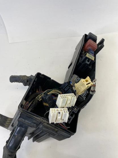 2002 2003 2004 TOYOTA AVALON ENGINE COMPARTMENT FUSE BOX RELAY JUNCTION BLOCK