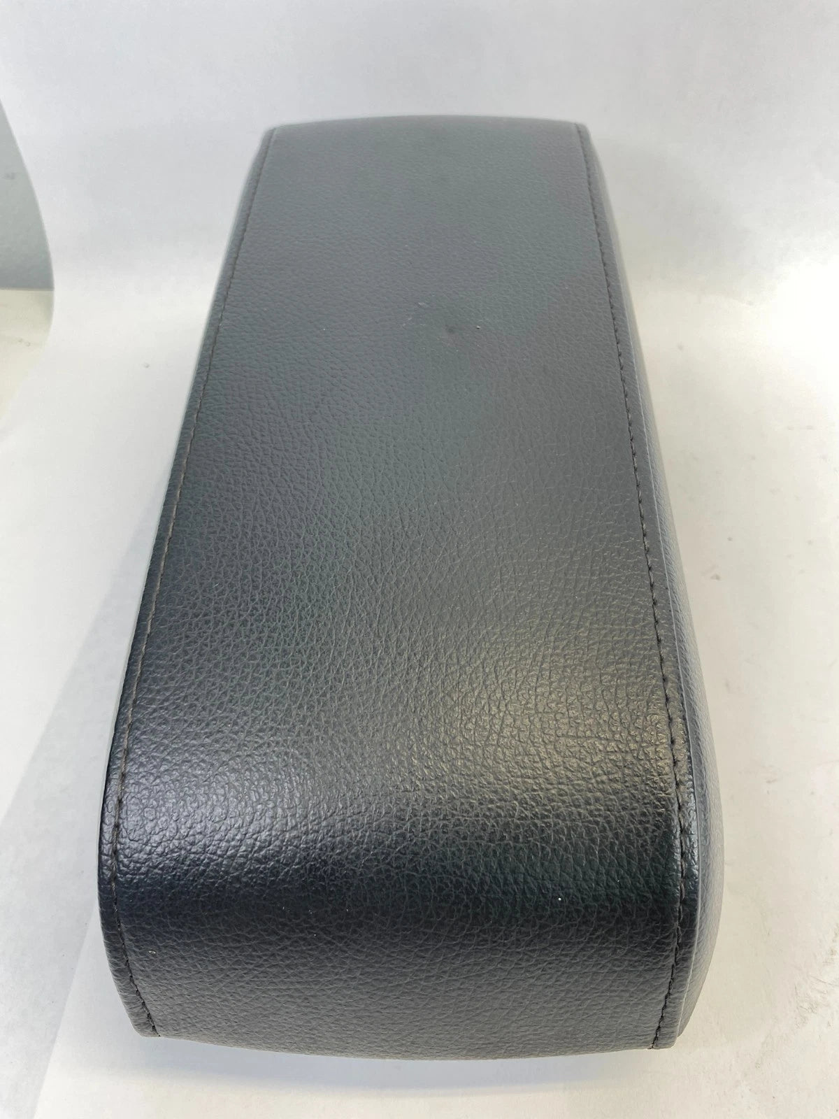 2009 2010 DODGE JOURNEY CENTER CONSOLE SLIDING ARMREST LID ASSEMBLY BLACK OEM