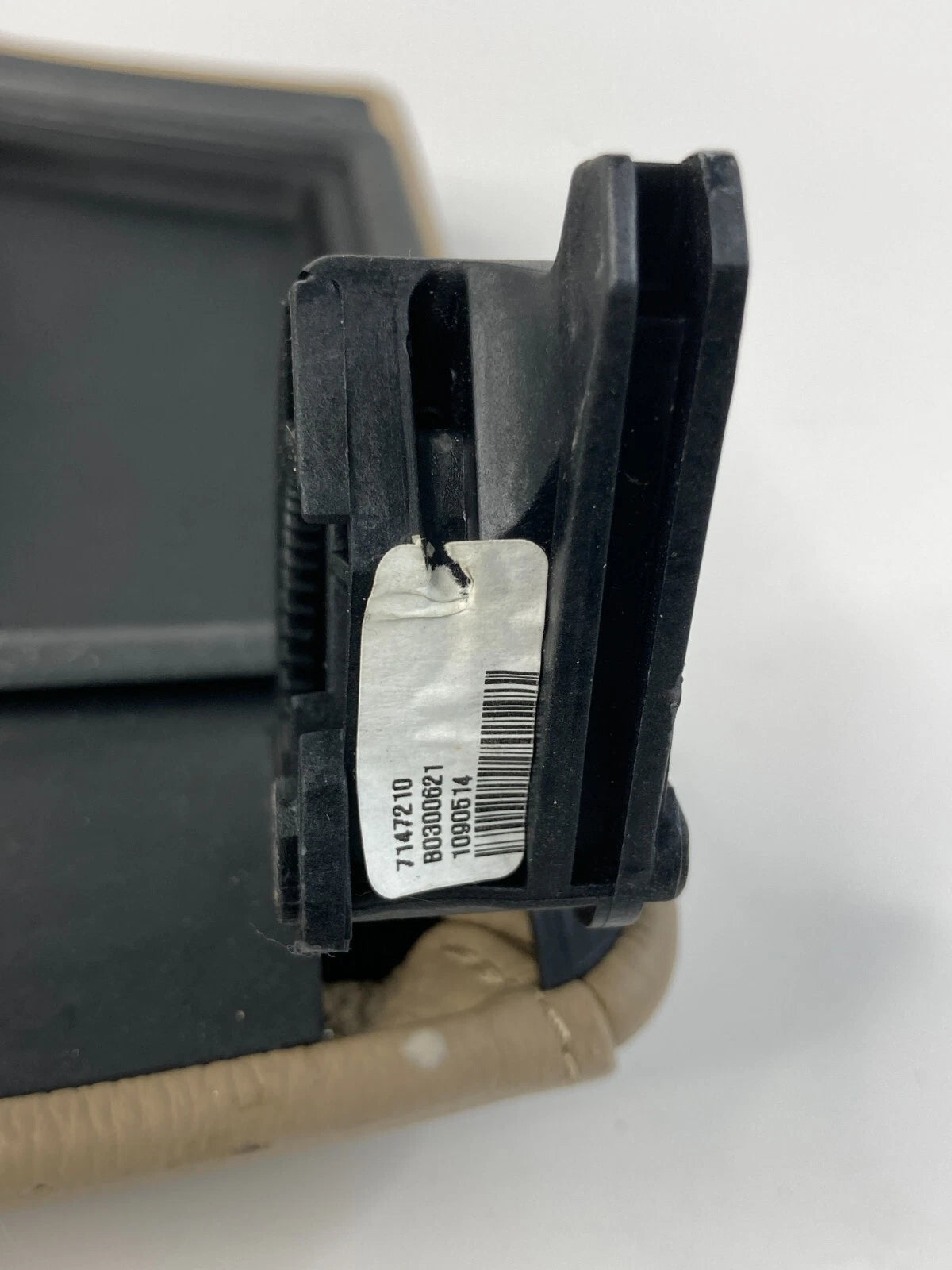 2007 2008 BMW 328XI E90 CENTER CONSOLE ARMREST LID BEIGE LEATHER W/ SPRING OEM