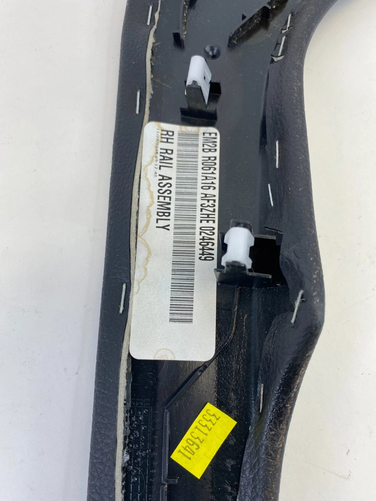 2015-2018 FORD EDGE CENTER CONSOLE RIGHT SIDE COVER TRIM BEZEL EM2BR061A16 OEM