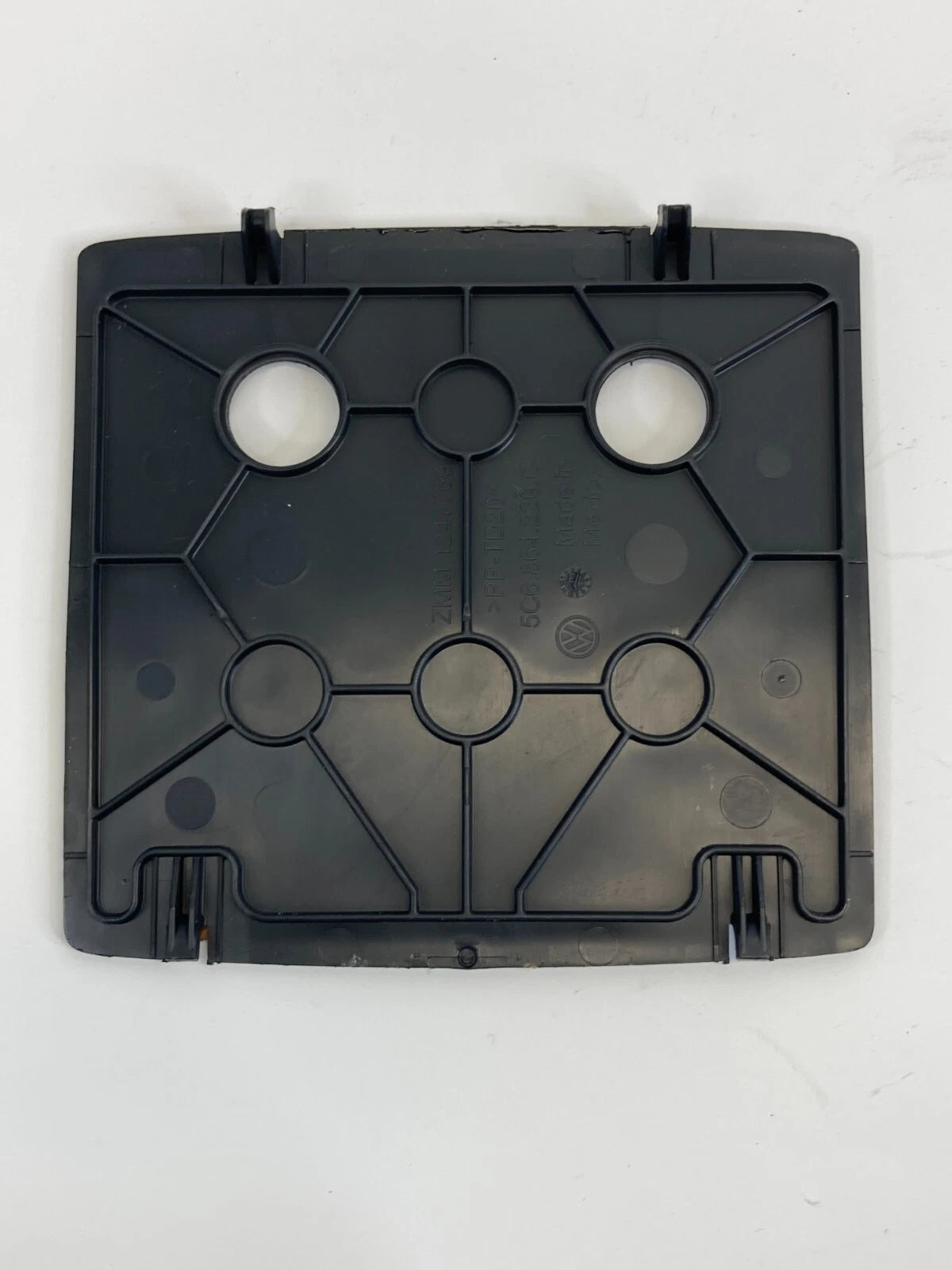 2013-2018 VOLKSWAGEN JETTA CENTER CONSOLE INTERIOR RUBBER MAT INSERT 5C6-864-229