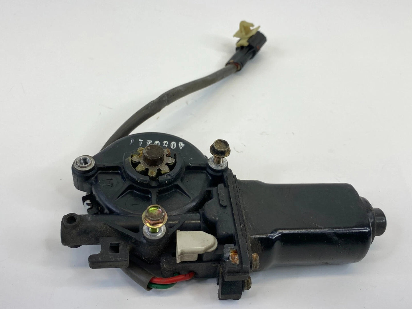2003-2009 KIA SORENTO REAR RIGHT BACK SIDE DOOR WINDOW MOTOR 83460-3E000 OEM